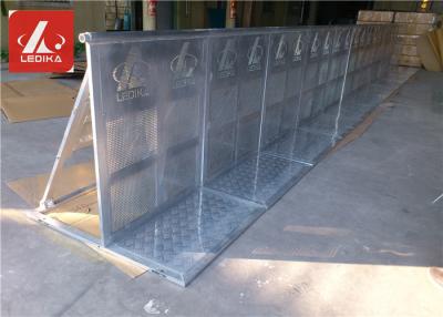 China Foldable Remotable Aluminium Alloy Crowd Barrier For Outdoor Concert for sale