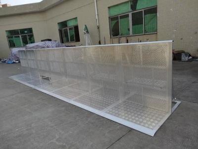 China 30kg Crowd Control Barriers Easy Assemble Concert Pedestrian Silver Barrier for sale