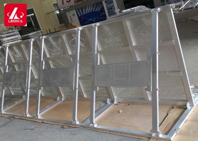 China Stage Aluminum Crowd Control Barrier Heavy Duty Interlocking Coated for sale