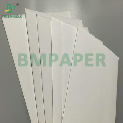 中国 Multilayered White Grey Surface 2mm 2.5mm Laminated Cardboard For Making Covers Of Photo Books 販売のため