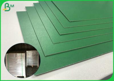 China Alto tablero de papel coloreado del grueso 1.2m m 1.8m m 2.2m m para el atascamiento de libro de la carpeta en venta