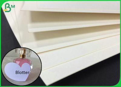 Cina bordo del sottobicchiere di colore di bianco di 0.7MM per la fabbricazione della carta assorbente di fragranza in vendita