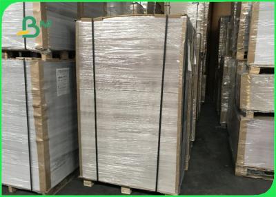 Chine Pâte de bois de Vierge feuille grise de papier de 787 * de 1092mm Newsprinting pour la magazine à vendre