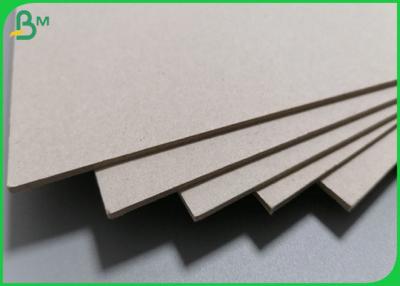 Chine type matériel réutilisé épais Greyboard de 1mm pour faire des couvertures de livre d'obligatoire à vendre
