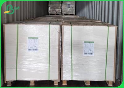 China Tablero cubierto de marfil material 215gsm - 325gsm 500m m * 1000m m de la pulpa FBB de la Virgen en venta