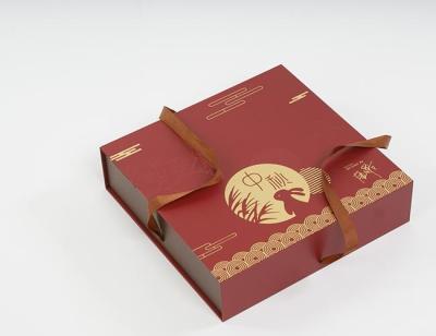 China Tipo dobrável empacotamento das caixas de presente duras luxuosas vermelhas do cartão do chocolate à venda
