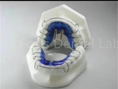 Китай Ортодонтическое лечение удерживающий расширитель для точной выровнения зубов продается