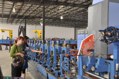 中国 正方形の管の生産 100 m/分のための機械を形作る低合金の管 販売のため