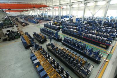 China Rundes Rohr-Stahlrohr, das Maschine mit der Formung des Maschinen-Stalles herstellt zu verkaufen
