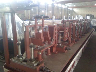 Chine Machine de soudure de tuyau d'acier d'alliage avec le Tableau épuisé par accumulateur à vendre