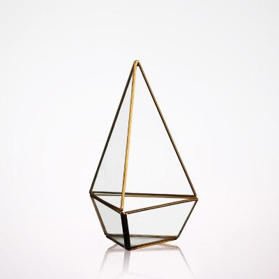 China Handmade Glass Homeware Irregular Diamond Shaped Desktop Glass Terrarium Planter for sale
