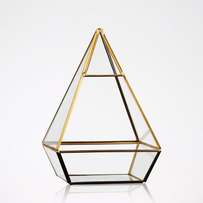 China Small Wall Hanging Air Plants , Copper Pyramid Geometric Hanging Terrarium for sale
