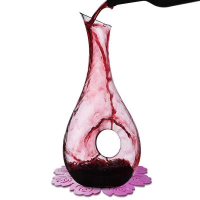 China La jarra de cristal del vino el casarse/del cumpleaños llevó en batea el servicio estrecho inferior del OEM/del ODM del cuello en venta