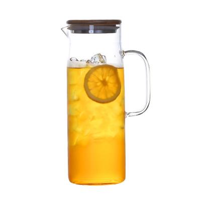 China Heat Resistant Beverage Glass Water Pitcher Durable High With Bamboo Lid for sale