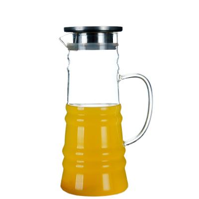 China Transparent Large Glass Water Jug With Spout , Eco Friendly Cold Water Pitcher for sale
