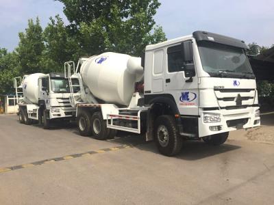 China Caminhão branco do misturador concreto de Sinotruk Howo7 8M3 10M3 com ARCA Pto e bomba à venda