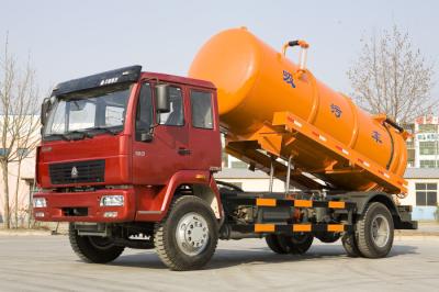 China Sinotruk 4x2 160 Hp Vacuum Sewage Suction Truck 10 Cbm One Bed For Cleaning for sale