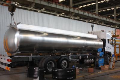 China Hohan Fuel Tank Truck 12 Wheels For Oil Transporting Model ZZ1315M4666C1 for sale