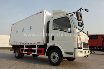 China 10T Light Duty Durable Freezer Box Truck 4x2 For Meat And Milk Transport for sale