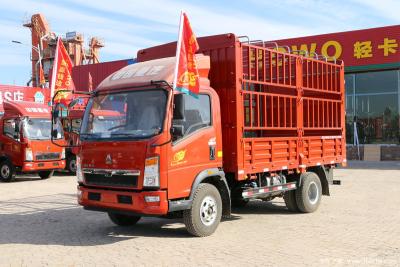 China 12 Ton 6 Wheeler Cargo Truck Sinotruk HOWO Light Truck with Red Color for sale