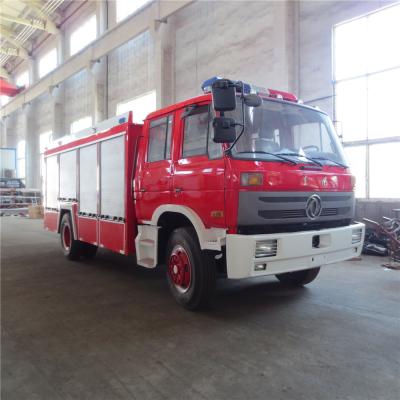 China Roter Feuerbekämpfungs-LKW 140KW 5000L Dongfeng 4*2 zu verkaufen