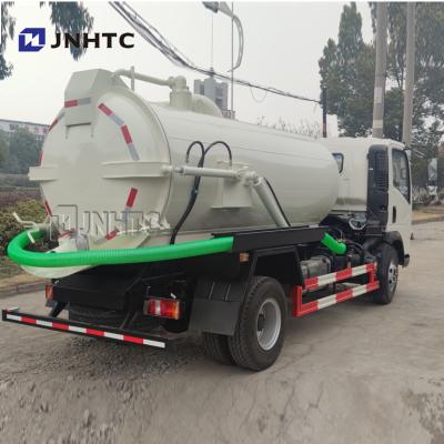China Euro 3 Rhd LHD do caminhão da sução da água de esgoto de Sinotruk HOWO 4X2 5000 litros à venda