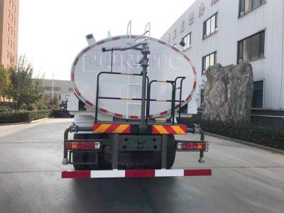 중국 30000kg 물 스프링클러 트럭 HOWO Sinotruk 6x4 판매용