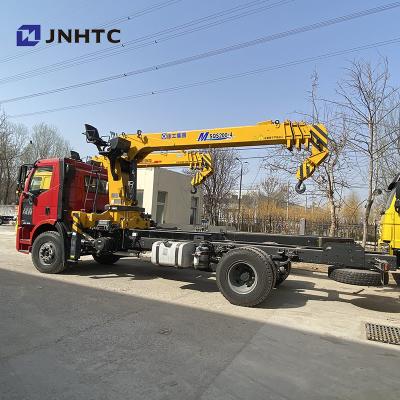 China FAW 4X2 Drive Wheel Crane Boom Truck With 6 - 10 Ton for sale