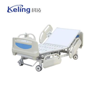China Movable Double Shakes Electric Adjustable Hospital Beds for sale