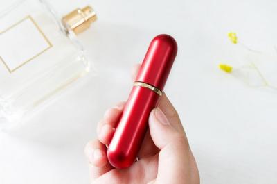China Portable Travel Perfume Atomiser 5ml 10ml Promotion Gift OEM Custom Color for sale