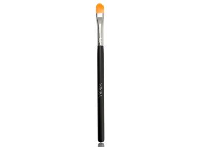 China High Quality Small Oval Makeup Foundation Brush With Slim Black Wood Handle for sale
