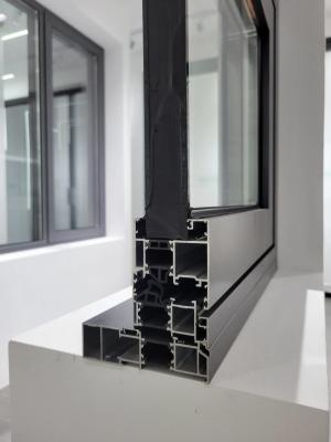 China Moderne zwarte aluminiumbedekte ramen enkel-, dubbel- en drievoudig glas Te koop