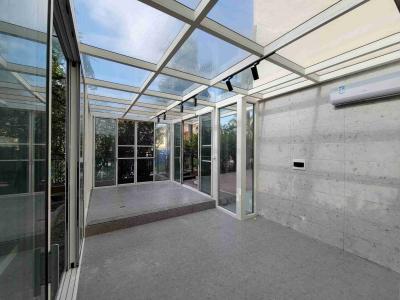 China Stevig, modern, volledig glazen zonnekamer Gemakkelijk te installeren voor bouwprojecten Te koop