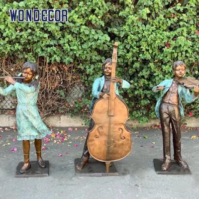 China Custom Life Size Bronze statues of partners playing instruments together for sale