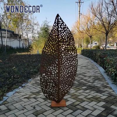中国 3D第2 Cortenの鋼鉄彫刻の現代金属の葉の庭の彫刻 販売のため