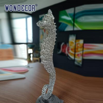 中国 Abstract Hollow Seahorse Casting Stainless Steel Sculpture Smooth Texture 販売のため