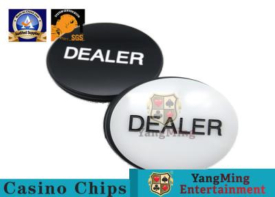 Chine Doublez le Texas dégrossi les tiennent les jeux de carte en laiton de jeton de poker en métal de bouton de marchand de casino de garde de carte à vendre