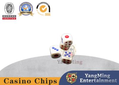 China O pôquer Chip Games Set Of 10 seis padrões tomados partido de D6 16mm corta branco com sementes da Multi-cor à venda
