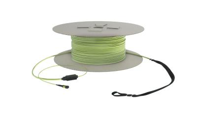 Chine Épine dorsale 5.0mm de câble optique de fibre de noyau de MPO 24 avec le clou de tirage à vendre