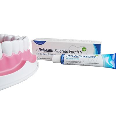 中国 10g 5%NaF Fluoride Varnish Apply To Tooth remineralization And Prevebts Caries CE 販売のため