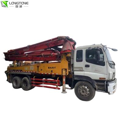 Chine 270kw a employé l'opération flexible concrète du camion 42m de pompe 30 tonnes à vendre