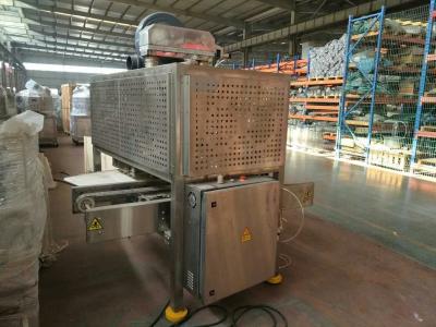 China Equipamento de produção industrial da padaria da máquina do desmoldador do pão para a panificação à venda