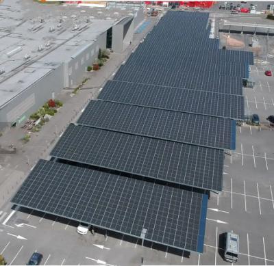 Chine Voltage de circuit ouvert multi-scène du panneau solaire photovoltaïque commercial 60-130VDC à vendre