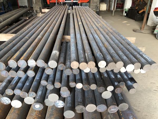 Quality A105 Hot Rolling Carbon Steel Forged Round Bar For Pipe Making And Forgings for sale