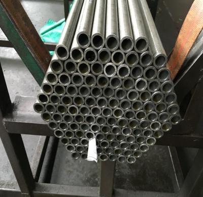 China Cold Drawn High Pressure Boiler Pipe Smooth Surface Max 32000mm Length for sale