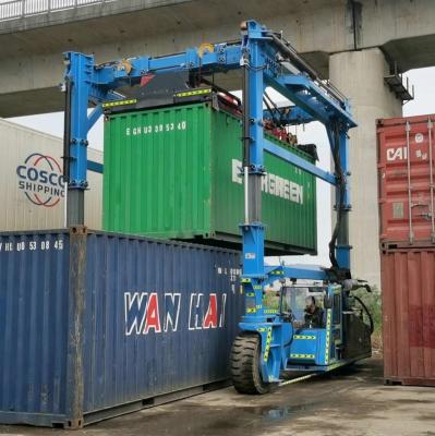 China SPEO 35T Container Straddle Carrier Truck With Automatic Spreader for sale