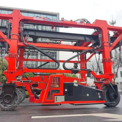 China 80T Container Straddle Crane , Mobile Gantry Crane Truck with diesel power battery power for sale