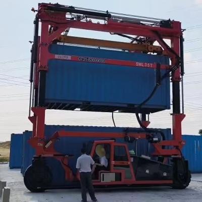 China 80T escarrancham o veículo resistente do caminhão do portador para jardas portuárias/conservadas em estoque que levantam recipientes à venda