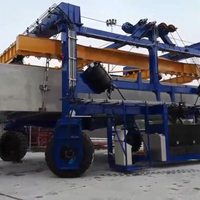 China 120T Mobile Gantry Crane , 7km/H 3km/H Container Handling Equipment for sale
