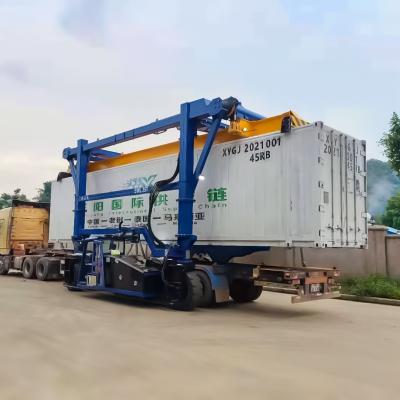China 2 Stacks Container Straddle Carrier Truck 35 Ton With 20' 40' Automatic Spreader for sale